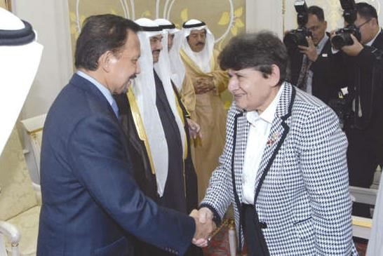 درشا الصباح مصافحة السلطان الحاج حسن البلقية﻿