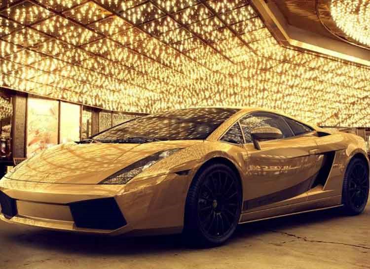 بالفيديو.. لحظة تحول سيارة لامبورغيني إلى ركام في دبي