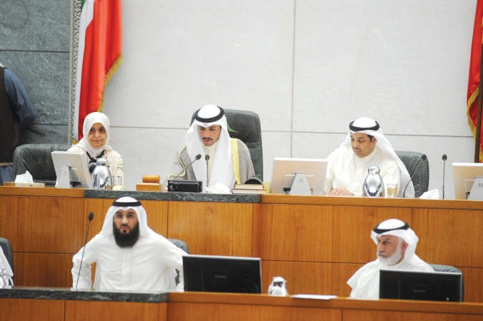 رئيس مجلس الامة مرزوق الغانم ويعقوب الصانع وهند الصبيح على المنصة هاني الشمري
