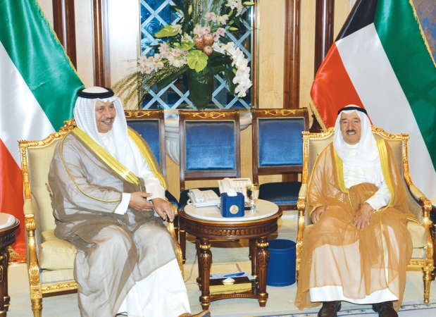 صاحب السمو الامير الشيخ صباح الاحمد مستقبلا سمو رئيس الوزراء الشيخ جابر المبارك ﻿