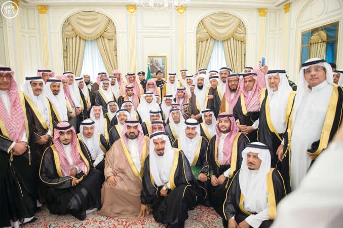 خادم الحرمين الشريفين يستقبل رئيس هيئة حقوق الانسان ورئيس الجمعية الوطنية لحقوق الانسان وعددا من كبار المسؤولين والمهتمين والمهتمات بحقوق الانسان في القطاعين الحكومي والاهلي واس﻿