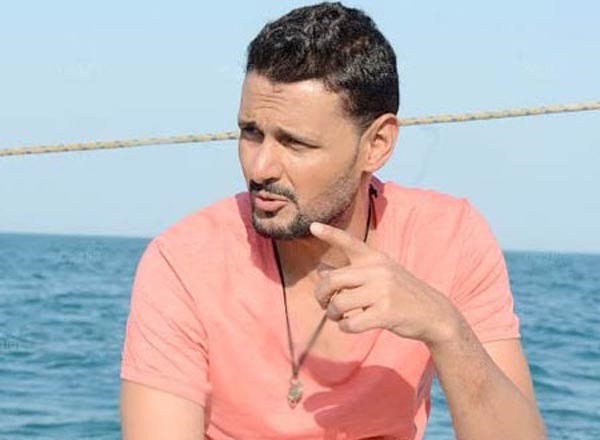 بالفيديو.. رامز جلال يقفز من الطائرة