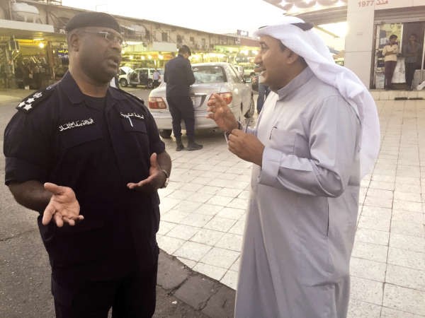 العميد عبدالله سفاح متحدثا للزميل محمد الدشيش