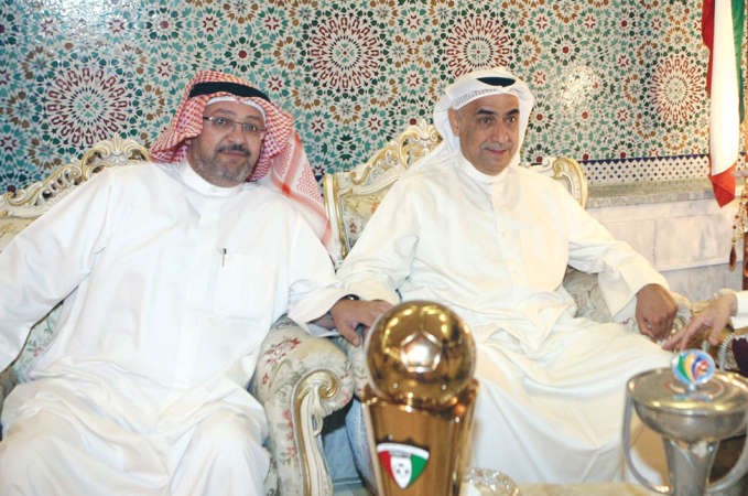 المرعب جاسم يعقوب مع عريف الحفل احمد الرمضان ﻿