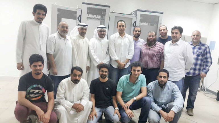 فريق العمل المشارك في عملية التحديث