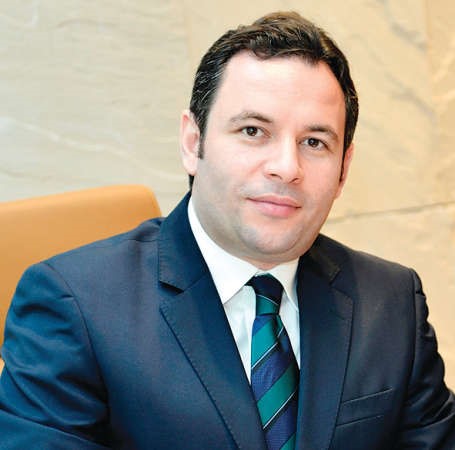 عمر نجم ﻿