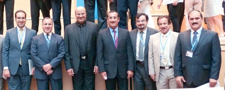  السفير جمال الغنيم ووزير الصحة د علي العبيدي واعضاء وفد الكويت ﻿