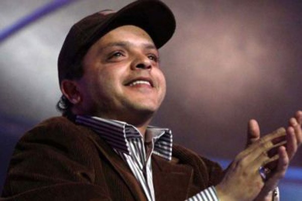 هنيدي يرد بعد السخرية من «تي شيرت» الذي إرتداه في عزاء حسن مصطفى