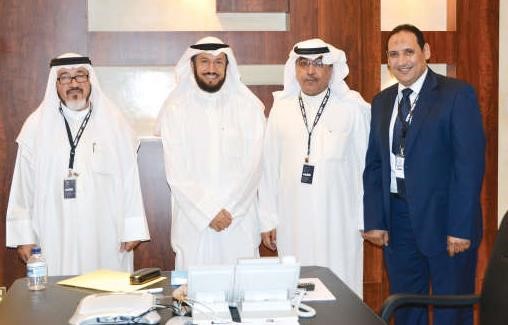 الزملاء نائب رئيس التحرير عدنان الراشد ومستشار الادارة العامة يوسف عبدالرحمن واسامة ابو السعود في لقطة مع د وليد الشعيبيوسف كريم﻿