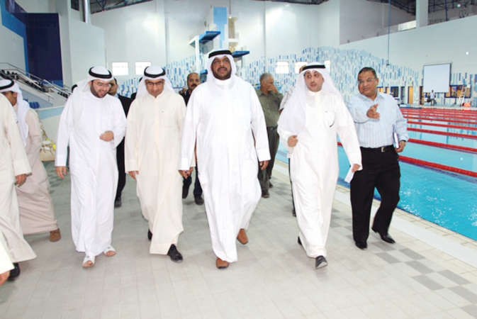 الشيخ احمد المنصور يتفقد حوض السباحة الاولمبي في نادي التضامن﻿