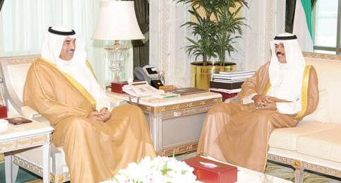 سمو ولي العهد الشيخ نواف الاحمد مستقبلا الشيخ صباح الخالد ﻿