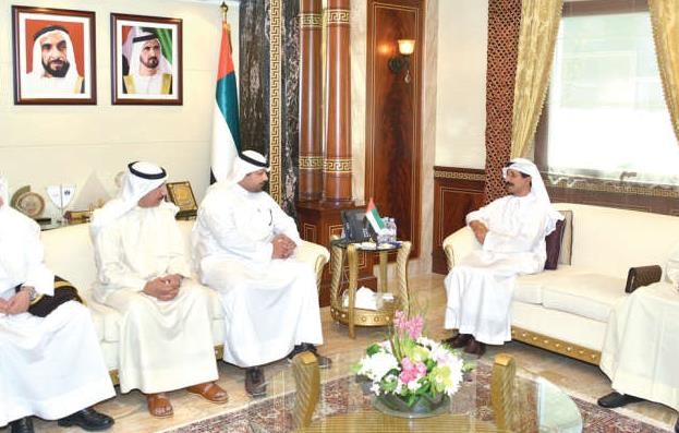 العبدالله خلال لقائه مع مسؤولي الموانئ الاماراتية