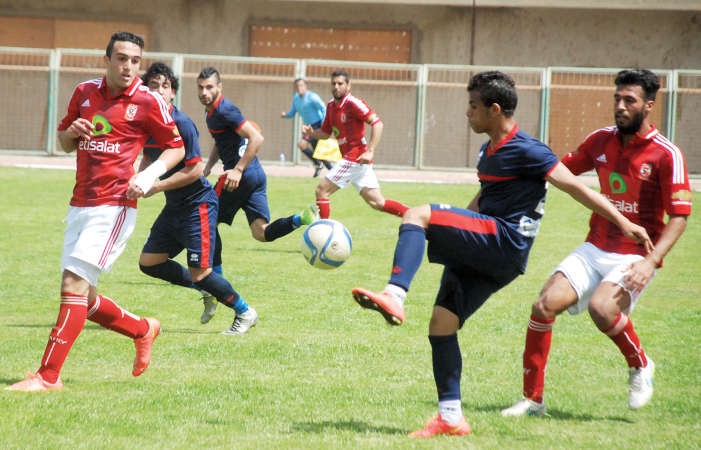 الاهلي يواجه مصير مدربه في الرحيل او البقاء 