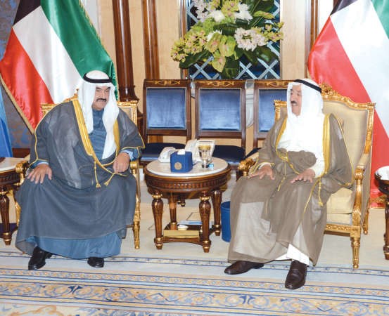 صاحب السمو الامير الشيخ صباح الاحمد مستقبلا سمو الشيخ ناصر المحمد