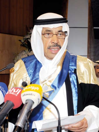 عبدالعزيز البابطين يلقي كلمته