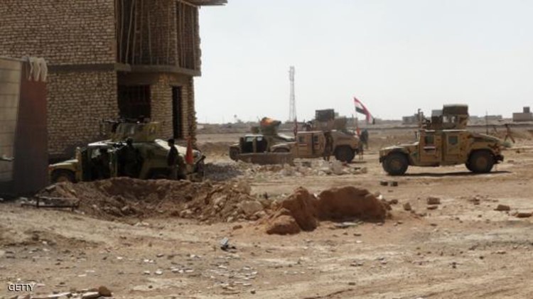 صورة ارشيفية لتعزيزات عسكرية عراقية في منطقة الرمادي سكاي نيوز عربية