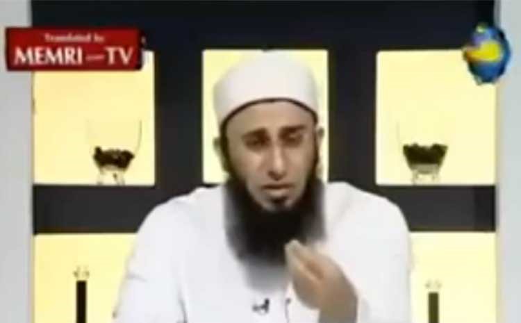 بالفيديو.. داعية يدعو الأزواج لضرب زوجاتهم بالعصي وتكسير عظامهن: كونوا رجالاً!