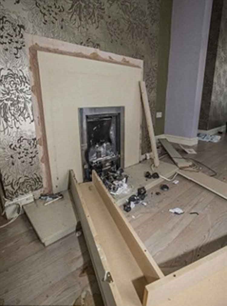 بالفيديو والصور.. كيف انتقمت عائلة بريطانية بعد طردها من المنزل لعدم دفع الإيجار؟