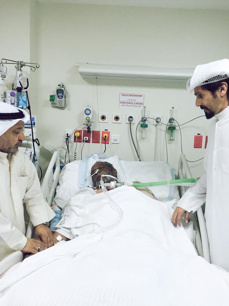  العماري والقلاف اثناء زيارتهما للفنان القدير حمد ناصر