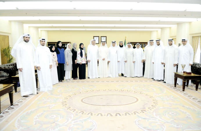 رئيس مجلس الامة مرزوق الغانم مستقبلا وفدا يمثل المراقبين الماليين بحضور حمود الحمدان ومبارك الحريص وفيصل الشايع