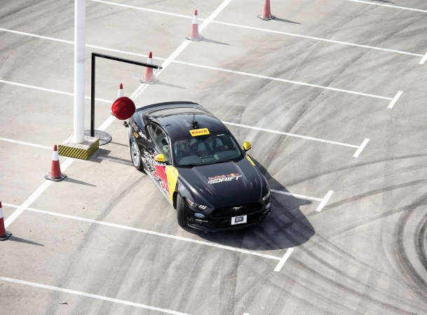 بطولة «ريد بل كار بارك درفت 2015» تنطلق اليوم الجمعة بتحدٍّ جديد وأبطال جدد
