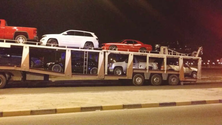 المركبات المخالفة في طريقها لجراچ الحجز