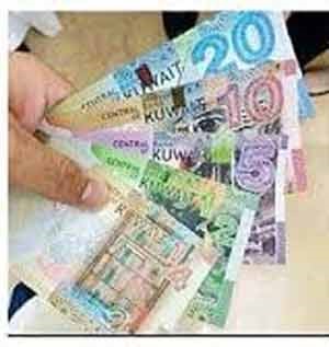 سرقة 3 آيفون 6 و2000 نقداً وذهب بـ 1300