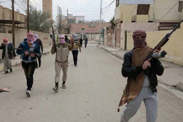 مقتل 28 قيادياً «داعشياً» بالقائم بينهم مصور أفلام التنظيم