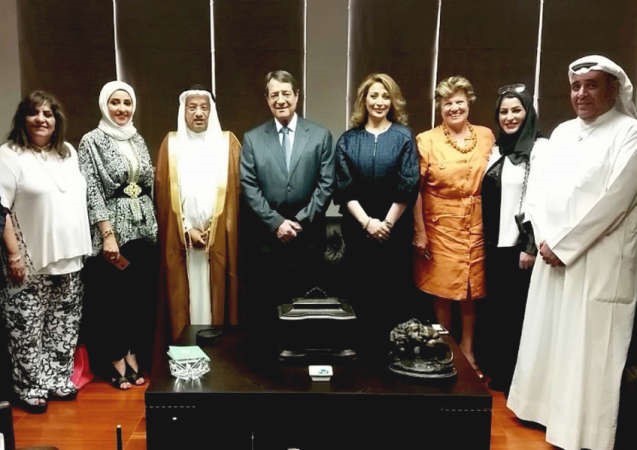 السفير احمد الوهيب ووفد بيت الكويت للاعمال الوطنية خلال زيارة الرئيس القبرصي نيكوس اناستاسياذيس 