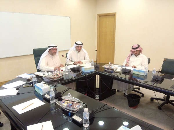 عبدالله الكندري ودحسن كمال خلال الورشة البيئية