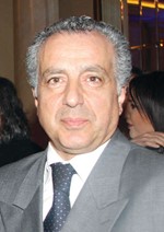 صلاح حنين﻿