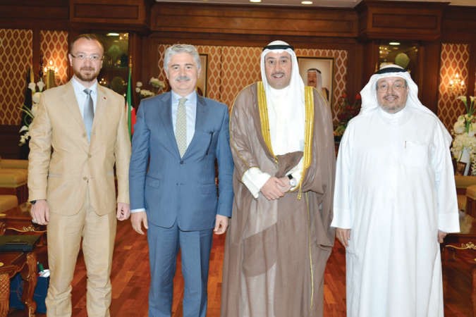 الشيخ فيصل الحمود ود عادل الفلاح والوفد التركي﻿
