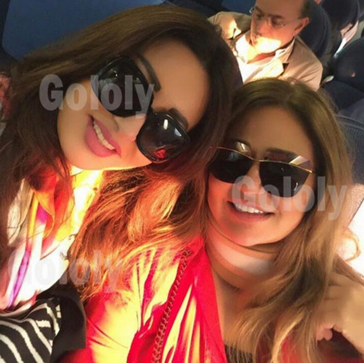 شاهد.. سيلفي ليلى علوي ولطيفة بين السما والأرض