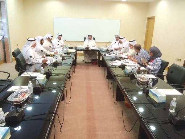 د حسن كمال مترئسا اجتماع لجنة العاصمة