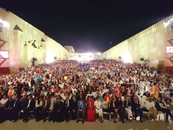 حسين الجسمي «أبهر» مدينة فاس وتسلم «مفتاحها»