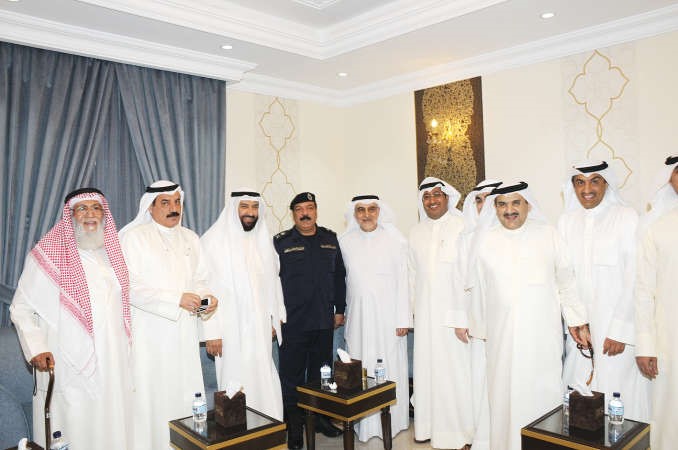 دعلي العمير واحمد لاري وعبدالله المعيوف واللواء عبدالفتاح العلي يقدمون التهاني