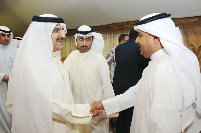 جاسم العلي وعلي الكندري يقدمان التهاني