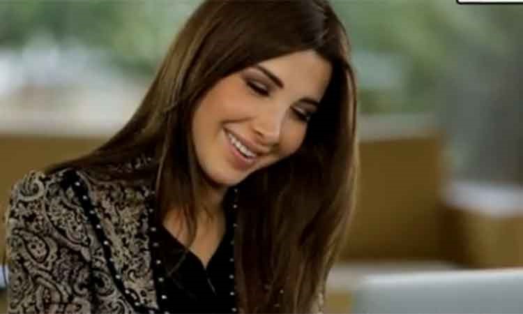 بالفيديو.. نانسي عجرم تكشف اسرار جمالها لمعجباتها