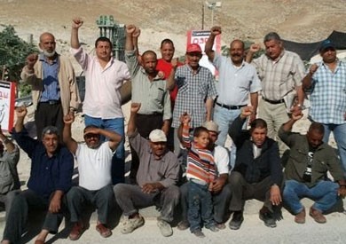إضراب وتعليق الدوام في وزارات غزة احتجاجاً على عدم حل مشكلة الرواتب