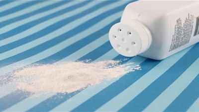 7 استخدامات غير تقليدية لبودرة الأطفال.. تعرفي عليها