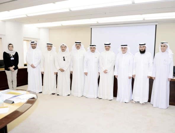 رئيس مجلس الامة مرزوق الغانم مستقبلا وفد وزارة الاعلام المشارك في جناح الكويت في معرض اكسبو ميلانو 2015