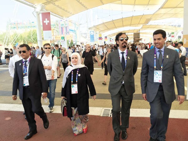  السفير الشيخ علي الخالد ونبيلة الخليل ويوسف جحيل ومحمد البداح في جولة بـاكسبو ميلانو ﻿