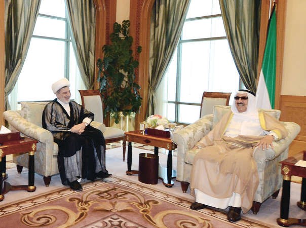 صاحب السمو الامير الشيخ صباح الاحمد مستقبلا نائب رئيس مجلس النواب العراقي همام حمودي