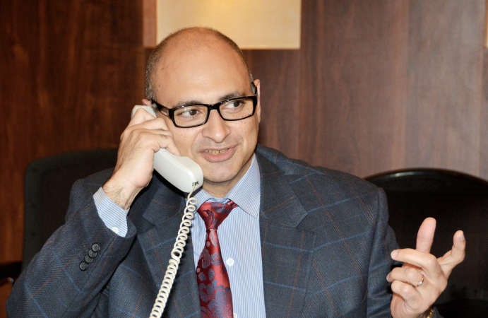 دوحيد وهبي يرد على اسئلة القراء