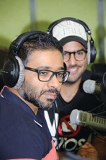مايك مبلتع وعمر العثمان يتابعان﻿