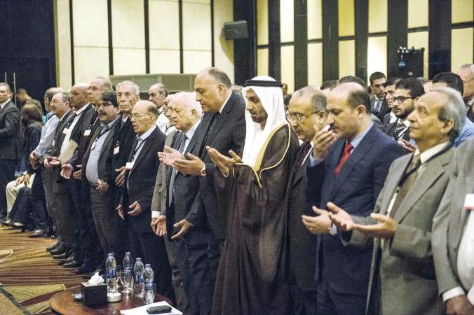 جانب من لقاء المعارضة السورية في القاهرة بحضور رئيس البرلمان العربي احمد الجروان ووزير الخارجية المصري سامح شكري وامين الجامعة العربية نبيل العربيافب
