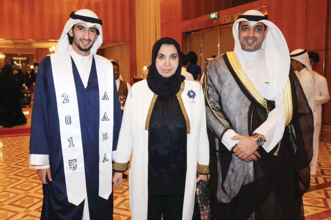 الشيخ محمد العبدالله والشيخة دسعاد الصباح والشيخ عبدالله خالد فهد الصباح 