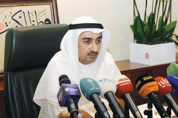 ديوسف العلياثناء المؤتمر الصحافي	 هاني عبدالله
