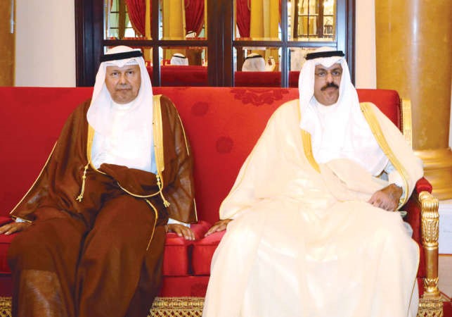 الشيخ احمد النواف والسفير احمد فهد الفهد 
