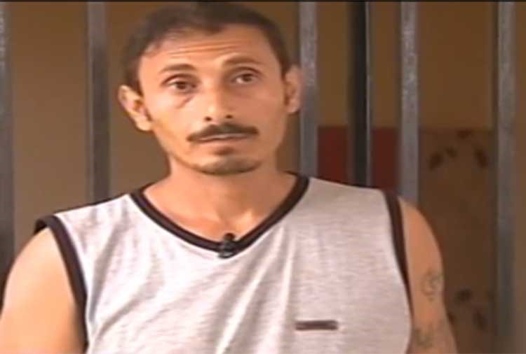 بالفيديو.. مذيعة لبنانية تطرد على الهواء والد عذب ابنه بوحشية وحرق اعضاءه